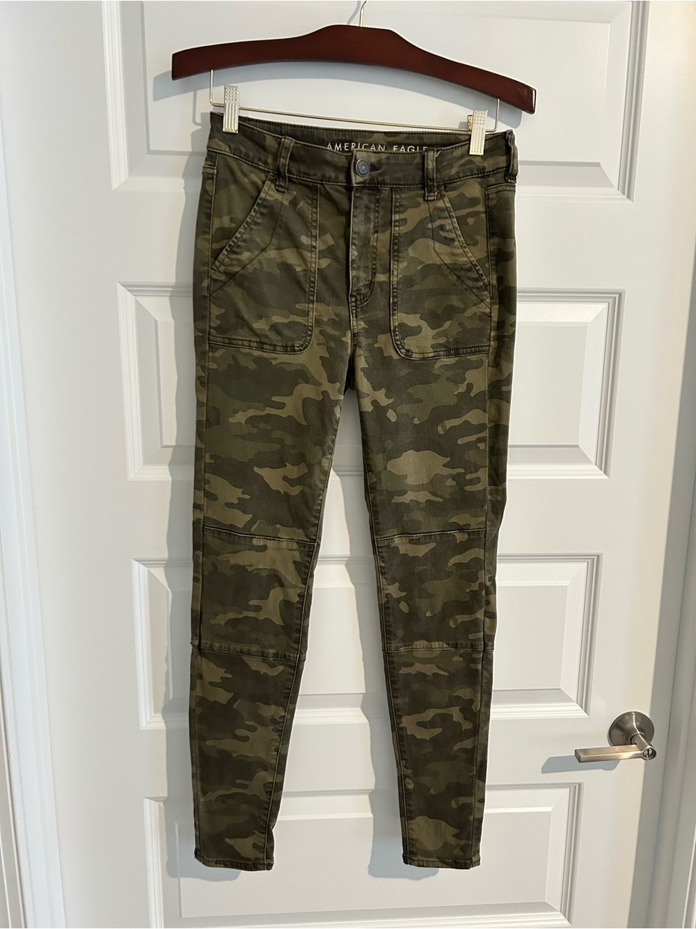 American Eagle Camo Jeans Size 6